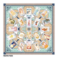 「ミラクル・タロット」より大アルカナカードを散りばめたデザインのスカーフ。