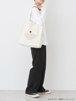 「目玉おやじ トートバッグ」使用イメージ