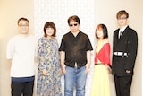 左から佐藤大、多田葵、渡辺信一郎監督、林原めぐみ、山寺宏一。