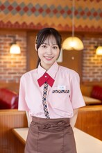 大谷凜香扮する川瀬愛。