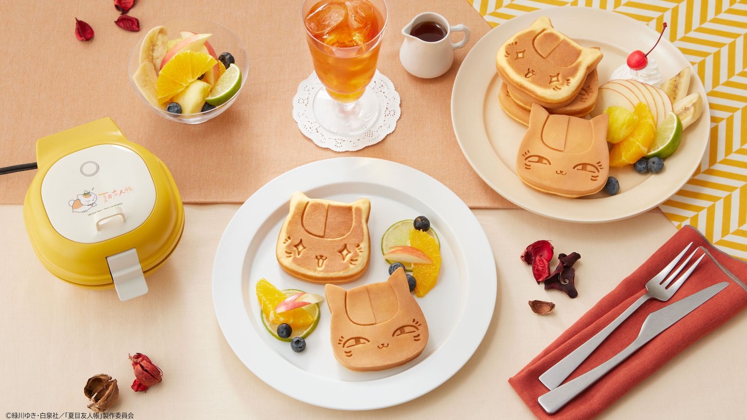 「こんがりきゃらパンケーキメーカー ニャンコ先生」で作ったニャンコ先生型のパンケーキ。
