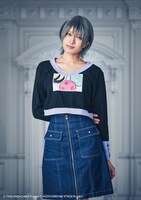 行天優莉奈扮するミシェル・レッドグレイヴ。