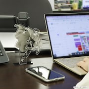 「K2 アクリルスタンド」