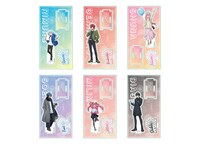 グッズのアクリルスタンド（全6種）。