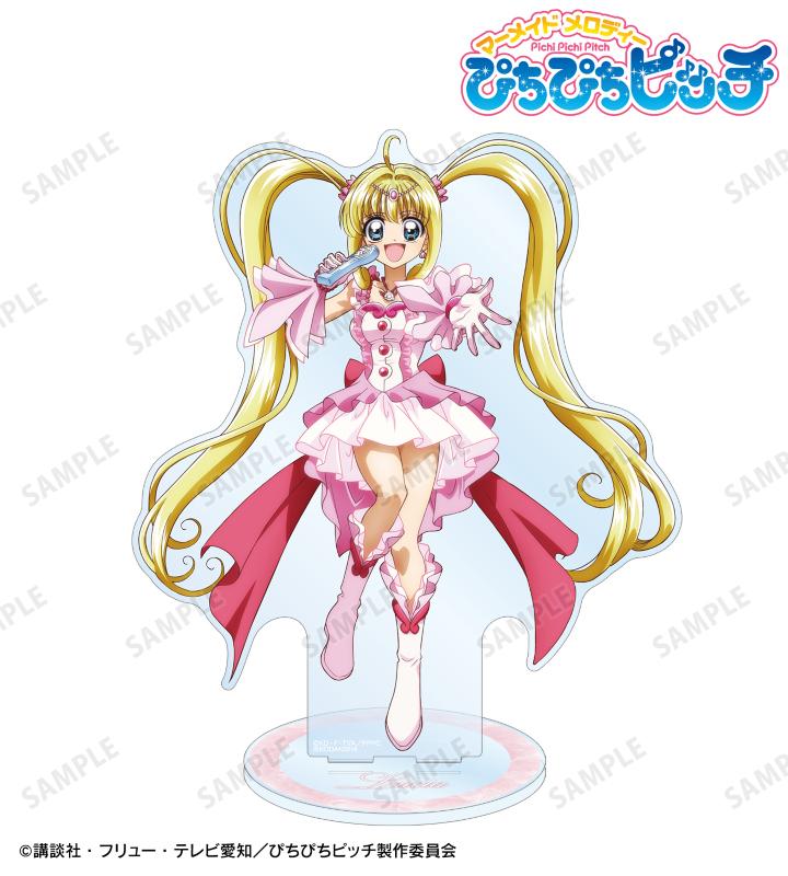 特大アクリルスタンド。イラストは3種類。
