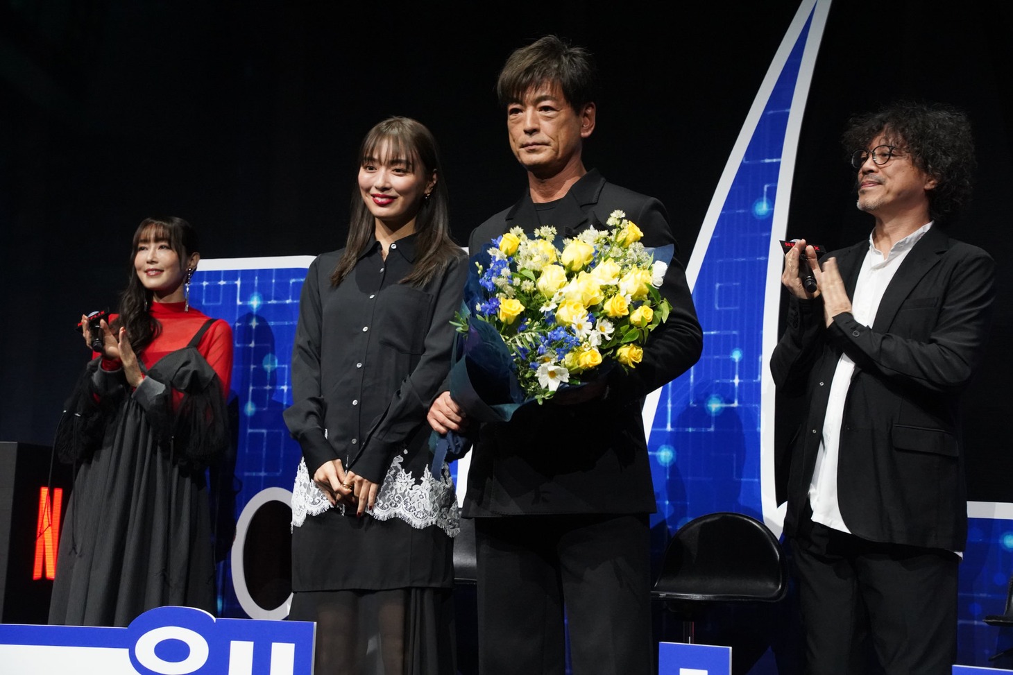 内田理央と藤真秀。