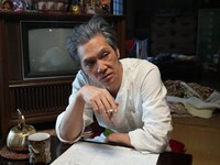 加藤雅也扮する田中正。 (c)2024『カラオケ行こ！』製作委員会