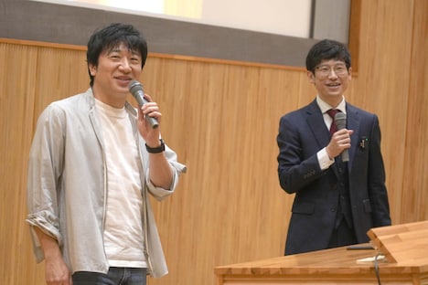 左から栗田穣崇氏、栁瀬一樹氏