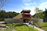 タタラ場をイメージした体験学習施設。