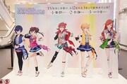 アニメ「アイドルマスター シャイニーカラーズ」第1章初日舞台挨拶の様子。