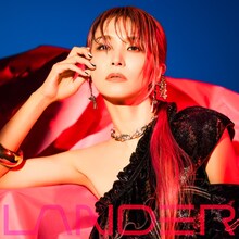 「往け」が収録されたLiSAのアルバム「LANDER」のジャケット。