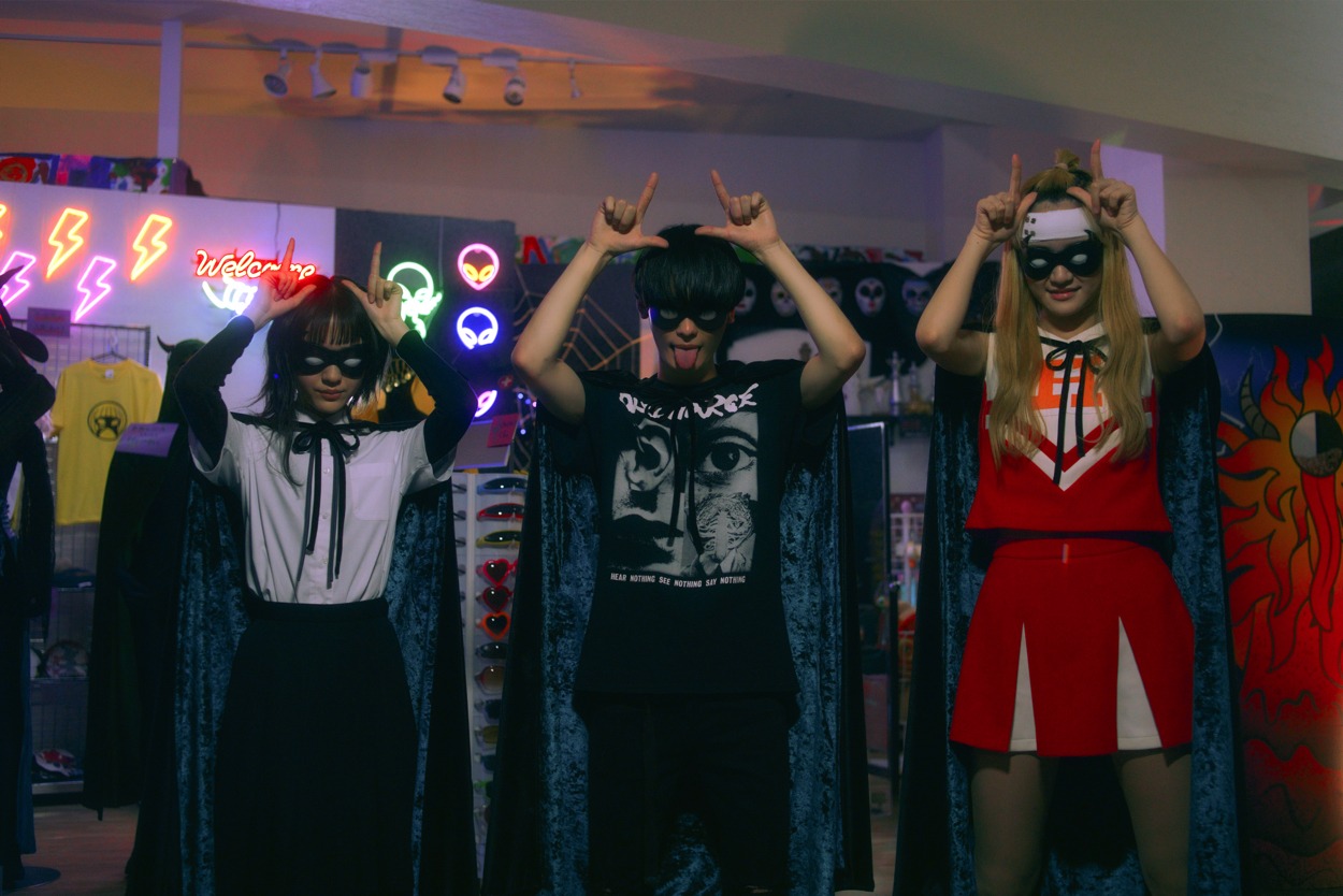 ドラマ「EVOL（イーヴォー）～しょぼ能力で、正義を滅ぼせ。～」の場面カット。 (c)KANEKO Atsushi / KADOKAWA刊 (c)DMM TV
