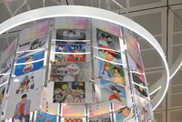 1階のオブジェ。最上段が「白蛇伝」。