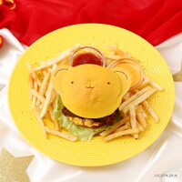 「ケロちゃん飯店特製角煮バーガー」