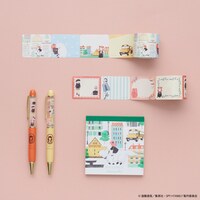 ロール付箋、ボールペン、スクエアメモ。