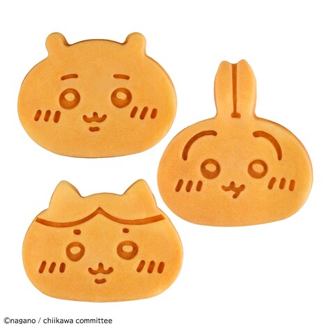 「こんがりきゃらマルチサンドメーカー ちいかわ」で焼いたミニケーキ。