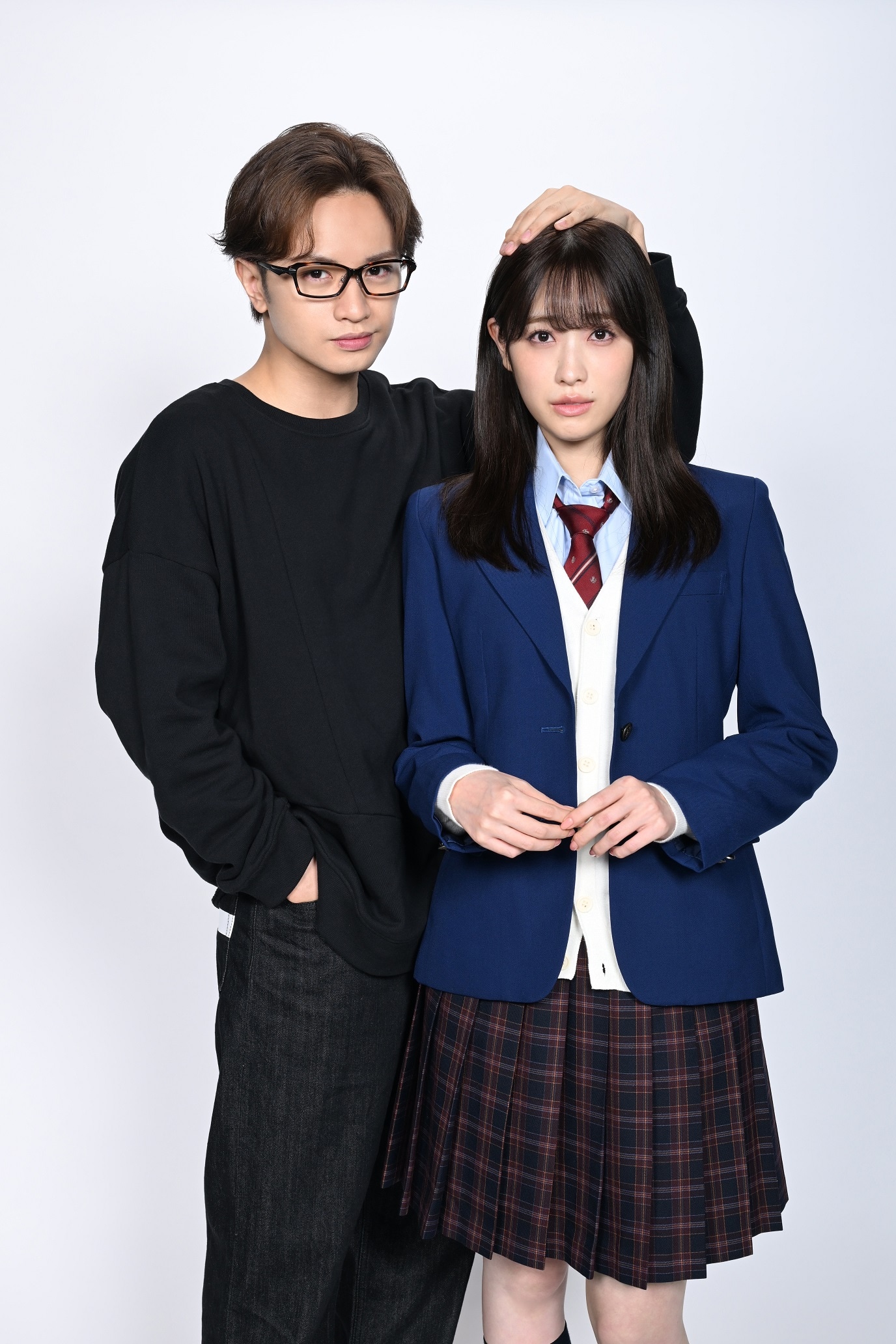 前へ次へ
左から中島健人演じる松永純、高橋ひかる演じる園田美己。