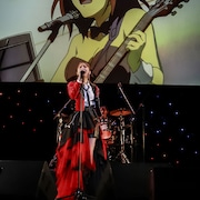 「京アニフェス」DAY1、平野綾が会場を真っ赤に染める サプライズゲストも登場