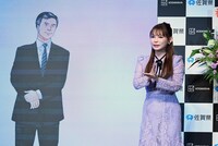 島耕作と中川翔子。