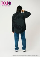 「アリーヴェデルチ（ジョジョの奇妙な冒険）｜ルーズフィットシャツ」(c)LUCKY LAND COMMUNICATIONS/集英社・ジョジョの奇妙な冒険GW製作委員会
