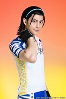 フクシノブキ扮する東堂尽八。