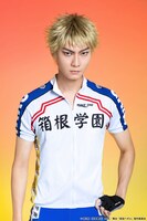 高崎俊吾扮する福富寿一。