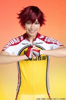 北乃颯希扮する鳴子章吉。