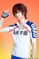 百成瑛扮する新開隼人。