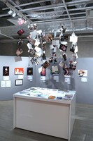 「『EGAKU -draw the song-』展」の様子。