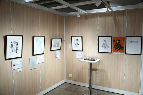 「『EGAKU -draw the song-』展」の様子。