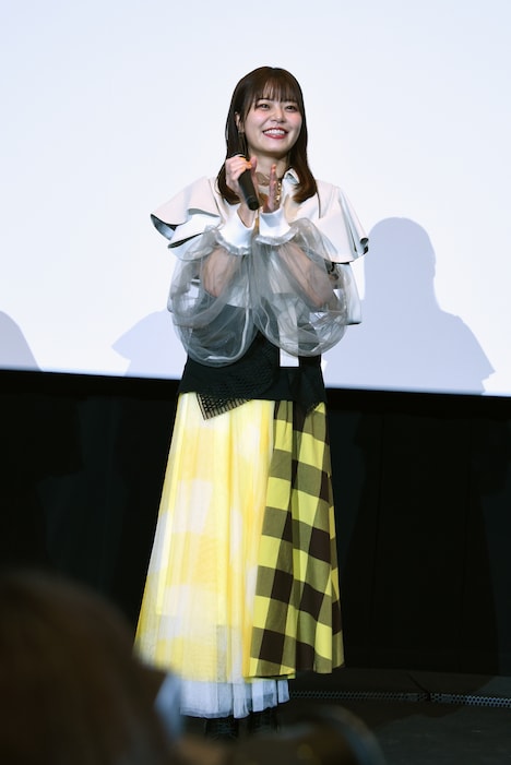 伊地知虹夏役の鈴代紗弓。