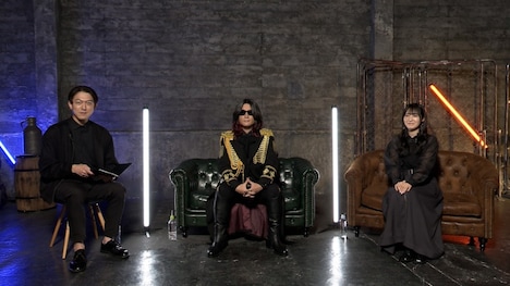 左から冨田明宏、Revo、石川由依