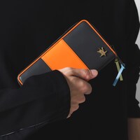 ガンバスターモデルの長財布。