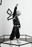 タケミチの等身大3Dフィギュア。