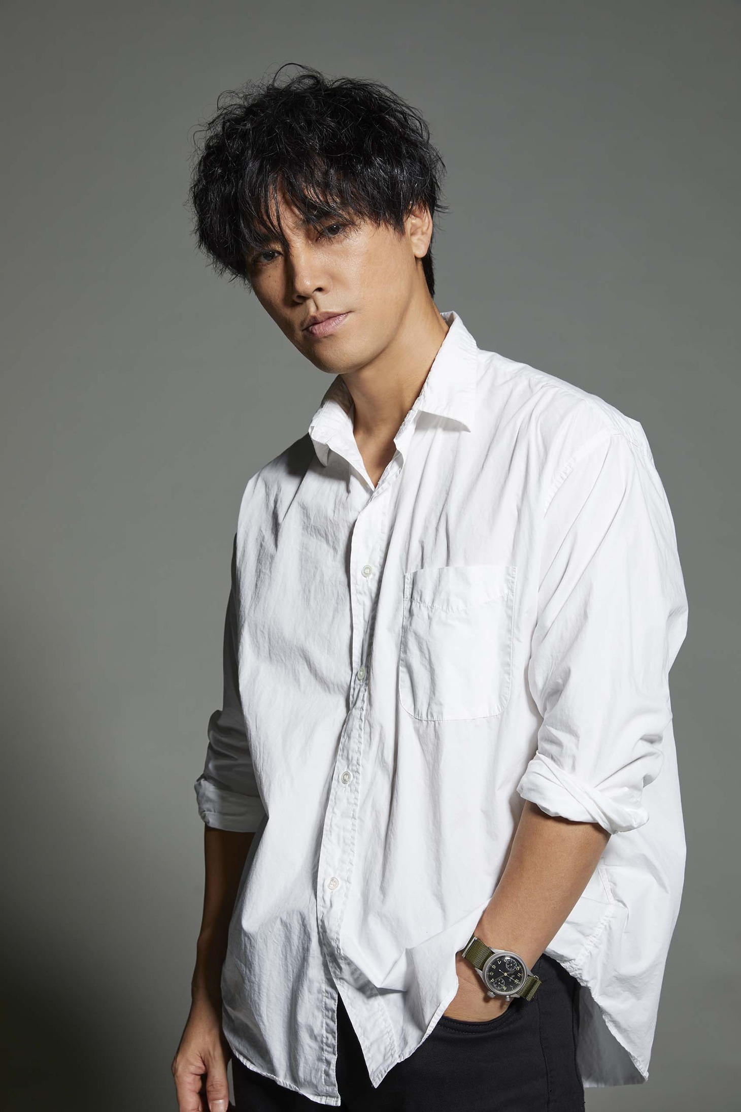 桐谷健太扮する武良井治。
