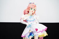 名乗りを披露するキュアプリズム。