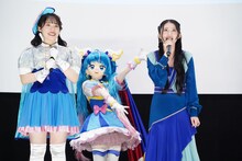 左から石井あみ、キュアスカイ、関根明良。