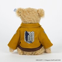 「『進撃の巨人』10周年記念グッズ 進撃の巨人×シュタイフ エレン・イェーガーテディベア」