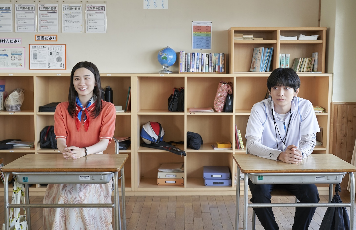 実写映画「からかい上手の高木さん」で高木さんを演じる永野芽郁（左）と西片を演じる高橋文哉（右）。
