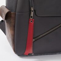 TVアニメ「ゴブリンスレイヤー」をモチーフにしたバックパック。