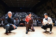 左から大森貴弘監督、神谷浩史、井上和彦。