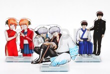 抽選で50人に当たるアクリルスタンドシート。(c)空知英秋／集英社