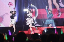 NonSugar。左からペッパー役の山下七海、のん役の田中美海、ちり役の大森日雅。