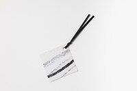 「SPECIAL LIMITED EDITION」および「LIMITED EDITION」に封入される「シアターバナー・アップサイクルチャーム」。