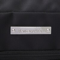 愛城恋太郎、花園羽香里、院田唐音、好本静をモチーフにしたショルダーバッグ。