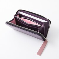 花園羽香里モデルの長財布。