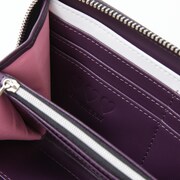 花園羽香里モデルの長財布。