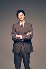 柳俊太郎扮する日野透。(c)テレビ東京