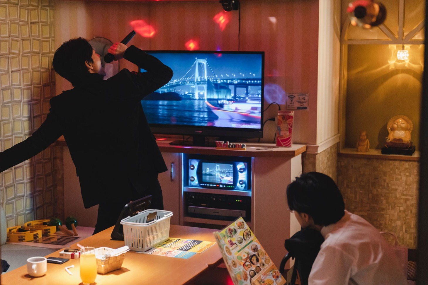 映画「カラオケ行こ！」場面カット