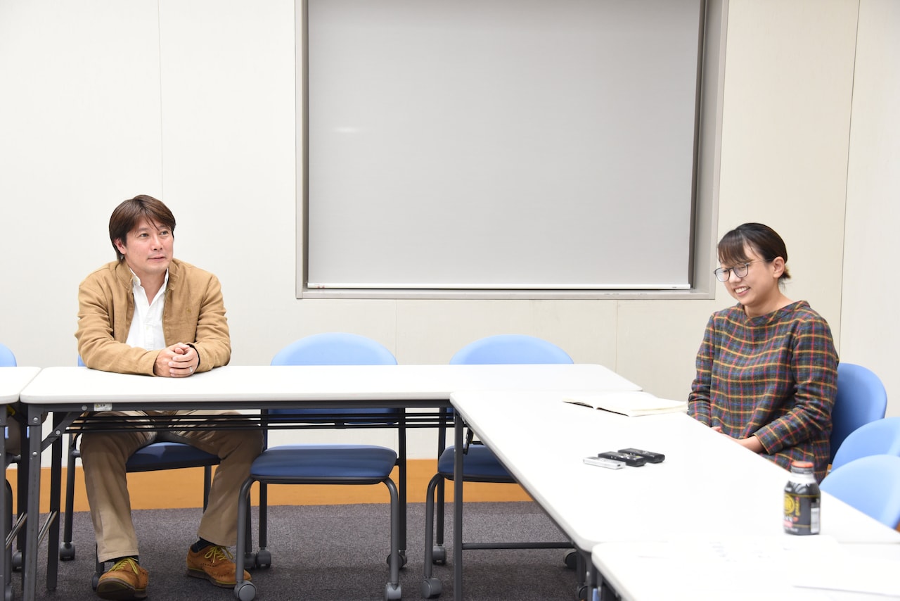 金井暁氏（左）、助宗佑美氏（右）。